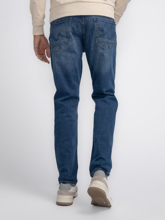 Tapered jeans